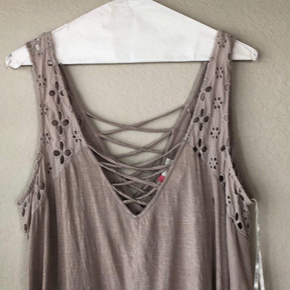 Tank top - Picture 2 of 2
